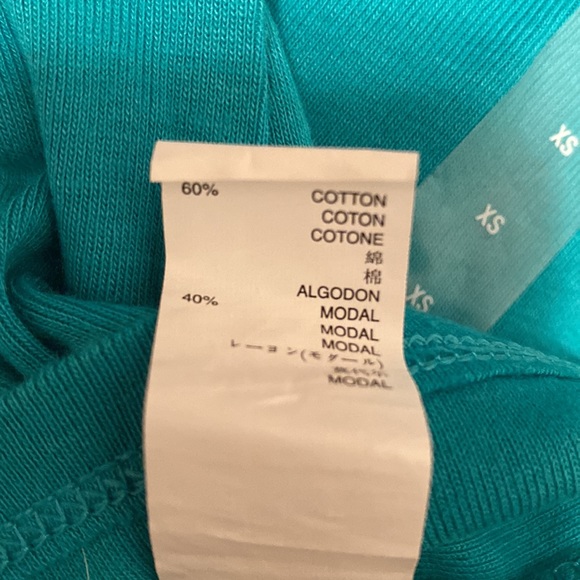 Brand New Gap SuperSoft Teal Top…size XS - Picture 4 of 4